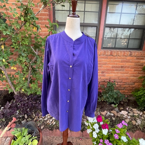 New~"Investments" Size Large Blouse - Picture 9 of 16